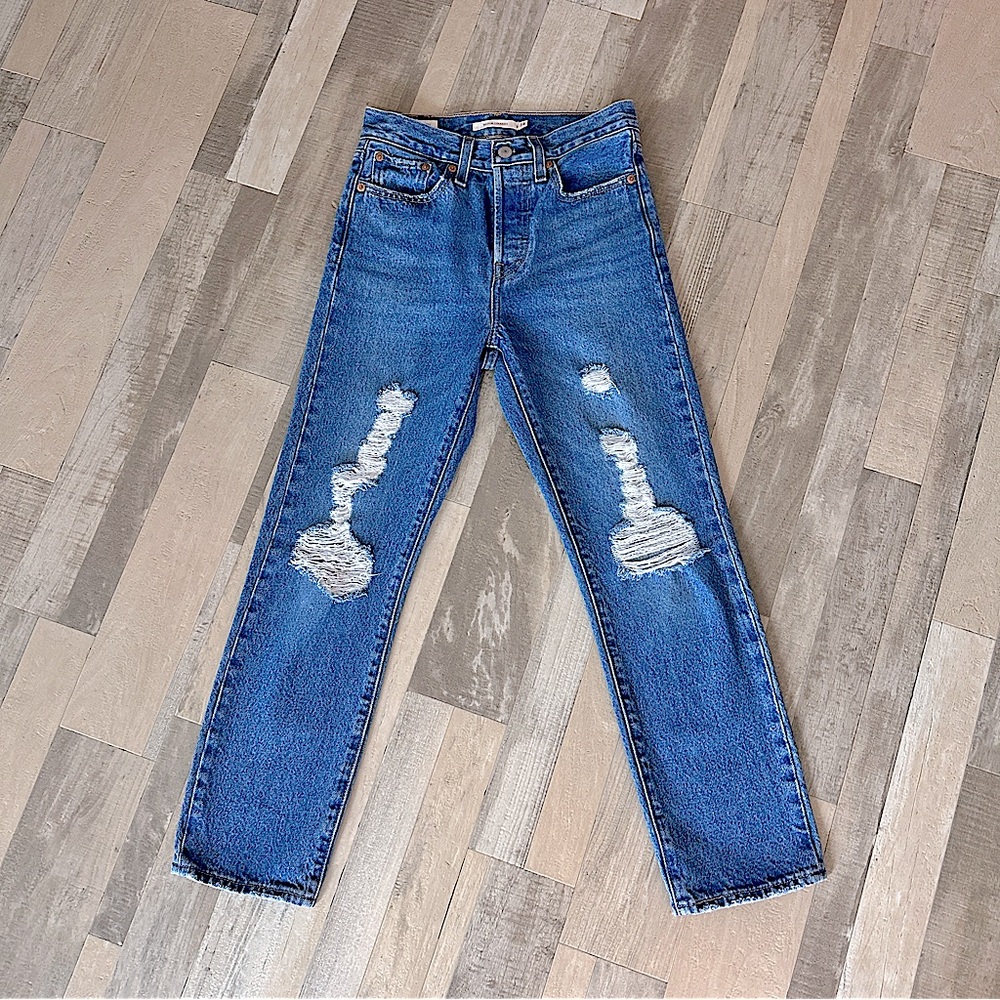 Levi's Wedgie Straight Denim Jean Button Fly Distressed Women's 24